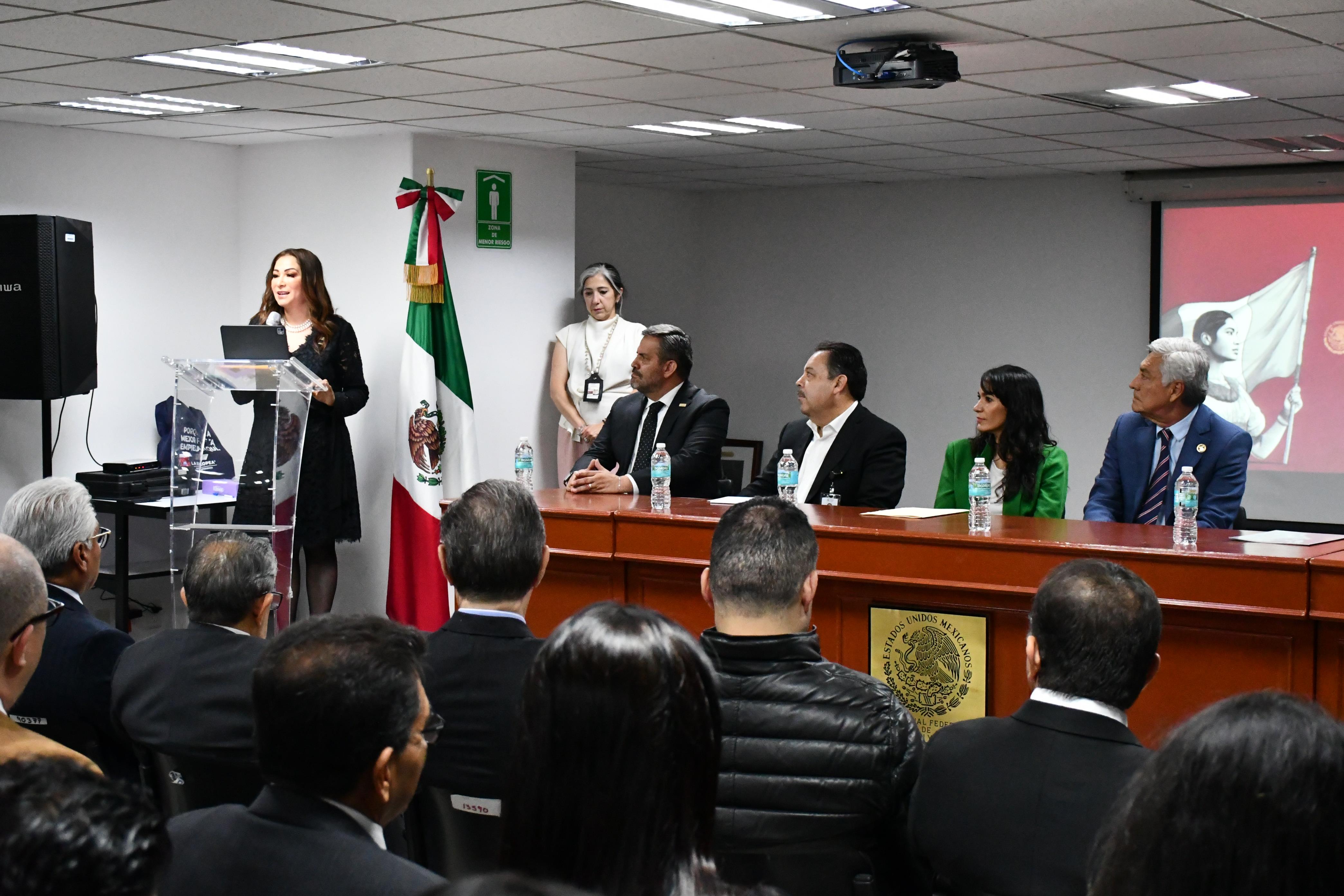 Inauguración de la Unidad Móvil de SuperISSSTE en el Tribunal Federal de Conciliación y Arbitraje